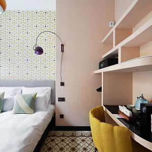 Standard Zimmer mit Kingsize-Bett